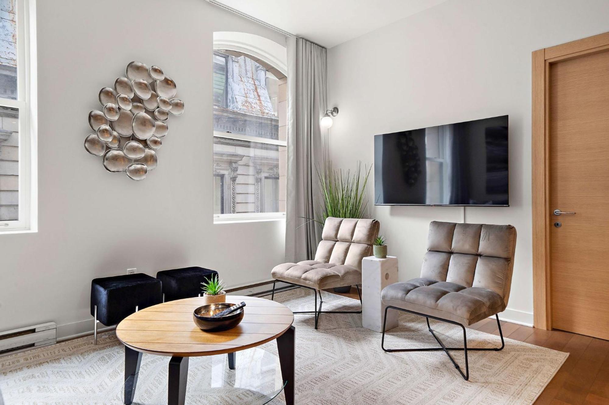 The Nomad Saint Jacques Apartment Montreal Bagian luar foto