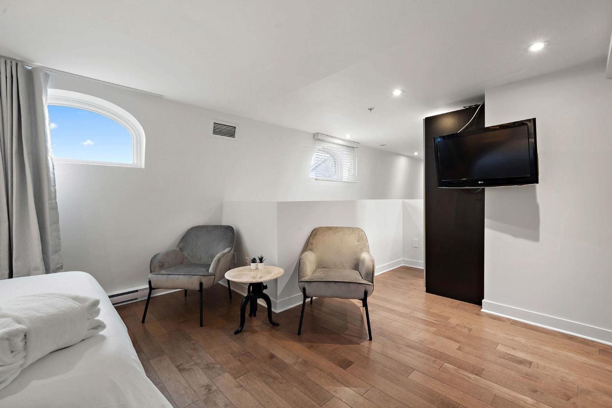 The Nomad Saint Jacques Apartment Montreal Bagian luar foto